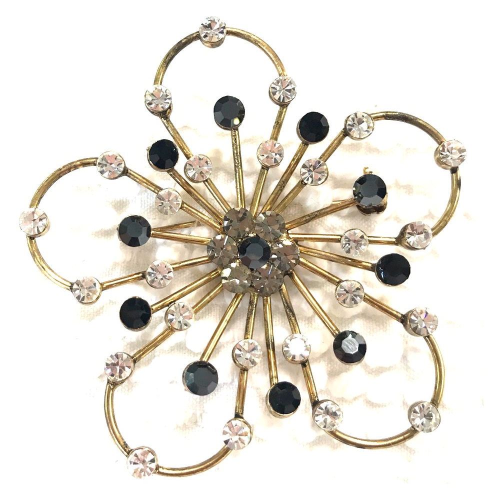 Vintage Flower Rhinestone Brooch